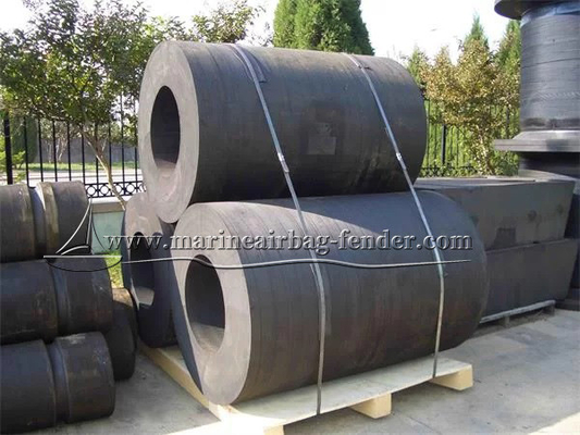 kualitas  Cylindrical Marine Rubber Fender Bolted Installation For Offshore pabrik