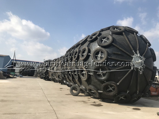 Kapal Laut ke Kapal Terapung Fender Karet tahan penuaan Disesuaikan