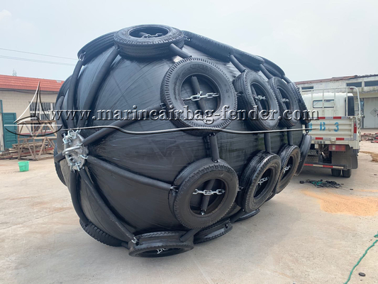 Dia 0.3m-4.5m Kapal Fender Karet Pneumatik Untuk Aplikasi Laut