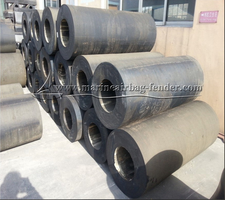 Custom Boat Rubber Fender Cylindrical Marine Fenders Umur panjang