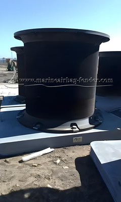 Fenders Karet Laut Dock tahan lama Disesuaikan Dengan Rantai Baja Rostless