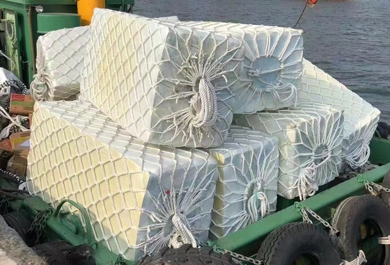 Marine EVA Foam Filled Fender Dimensi / Bentuk / Warna Disesuaikan Untuk Perahu