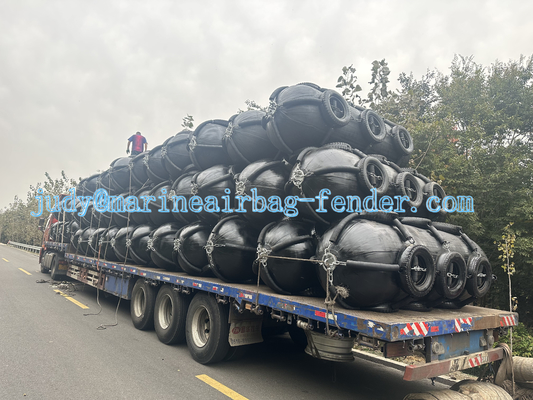 Fender Karet Inflatable Tensile Tinggi Laut Untuk Aplikasi Offshore Mudah Bekerja