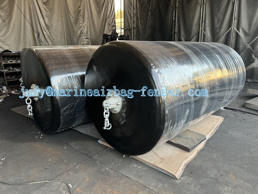 Densitas 30-120Kg/m3 EVA Foam Fender dengan Jaringan Rantai Jaringan Ban dan Bahan Luar Polyurea
